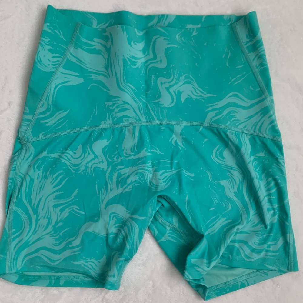 Gymshark teal shorts size L🩵